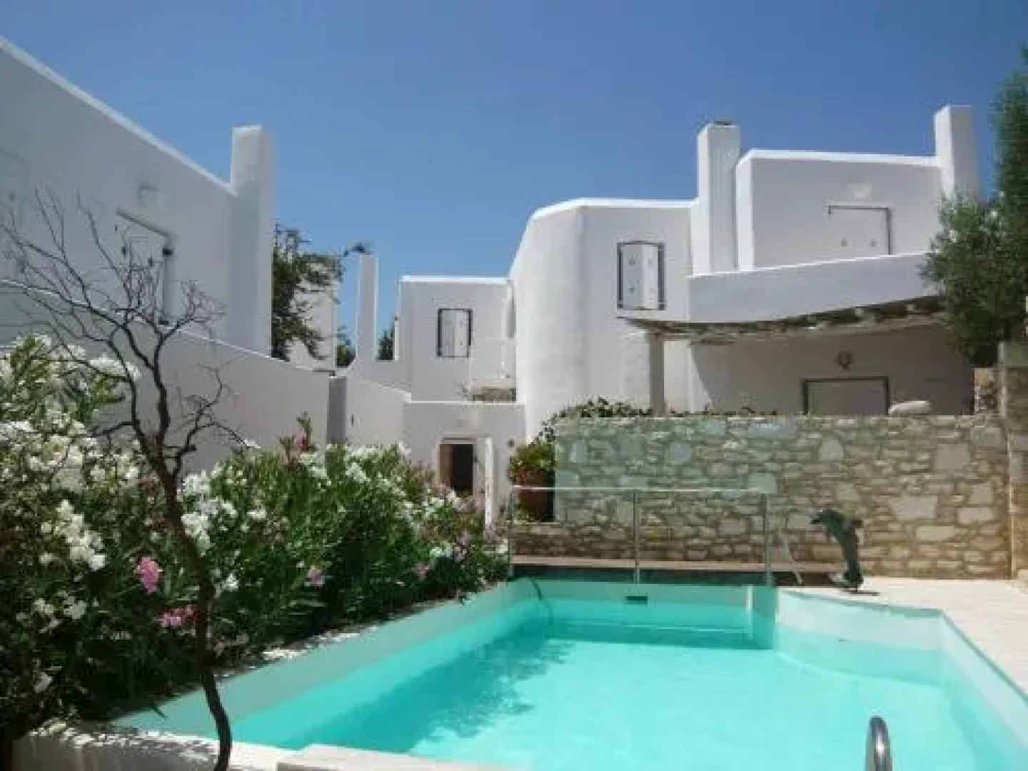 Heaven Naoussa Villas
