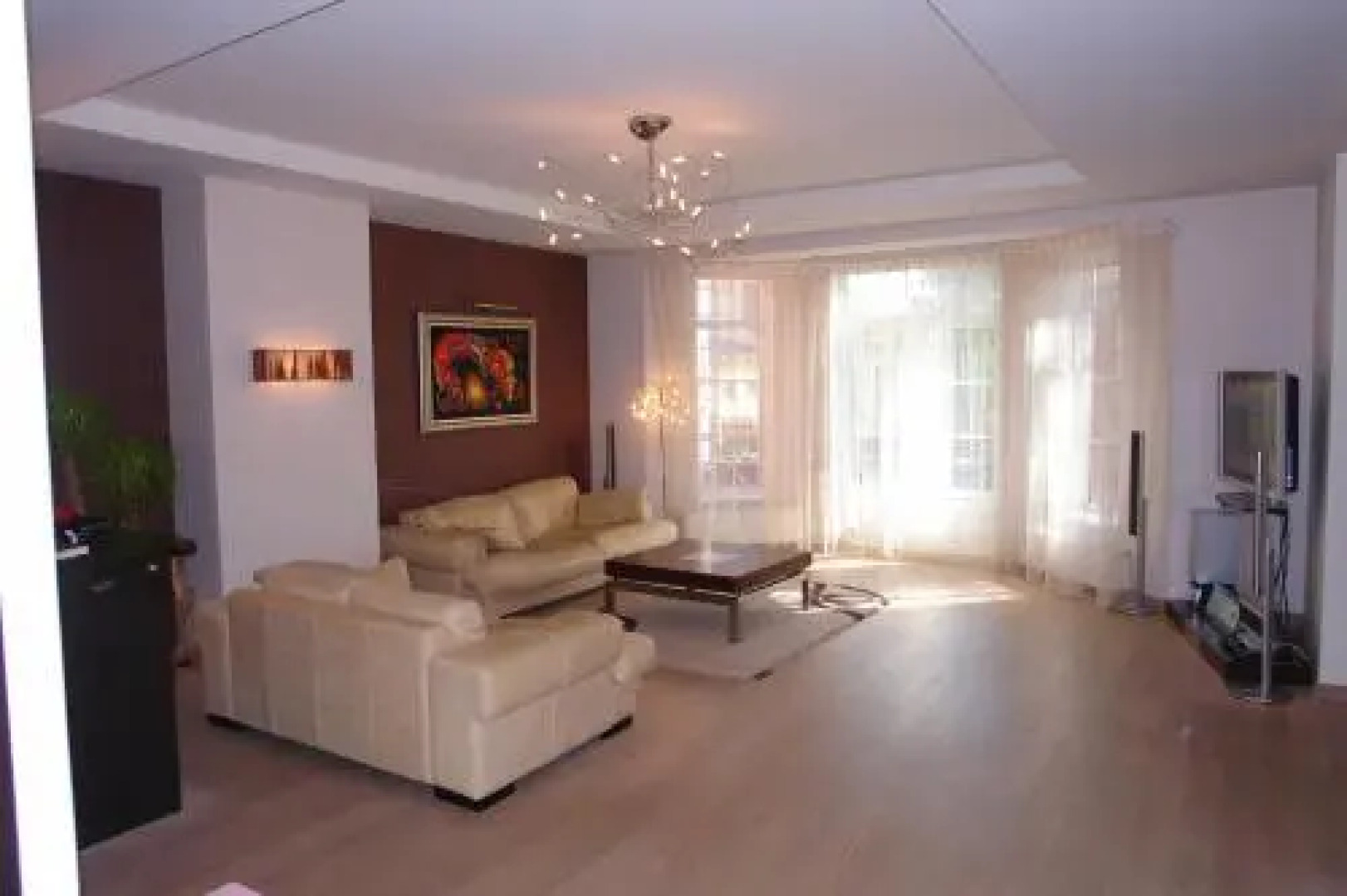 Home on Promenades Street