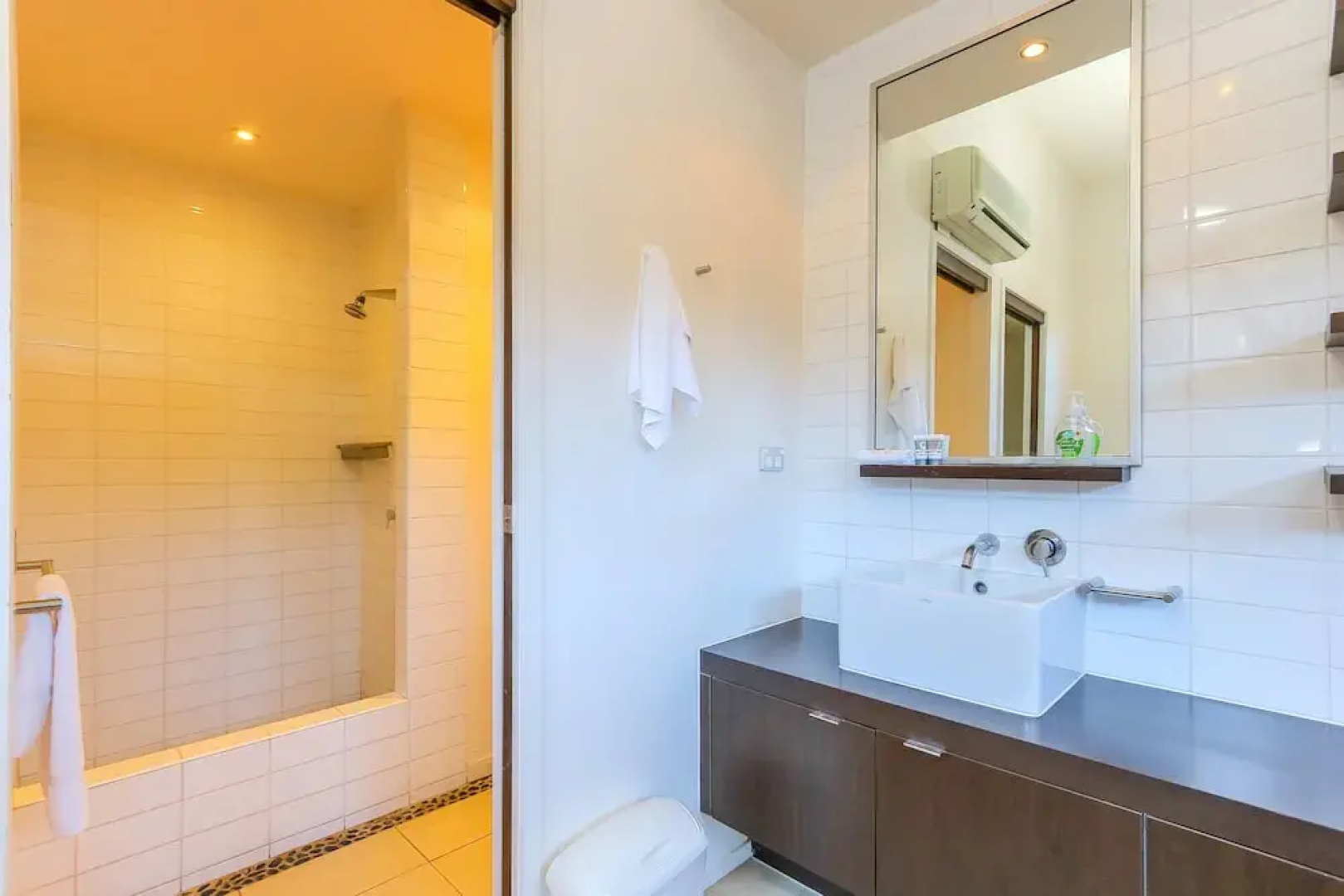 Deluxe Rooftop Paradiso Apartment