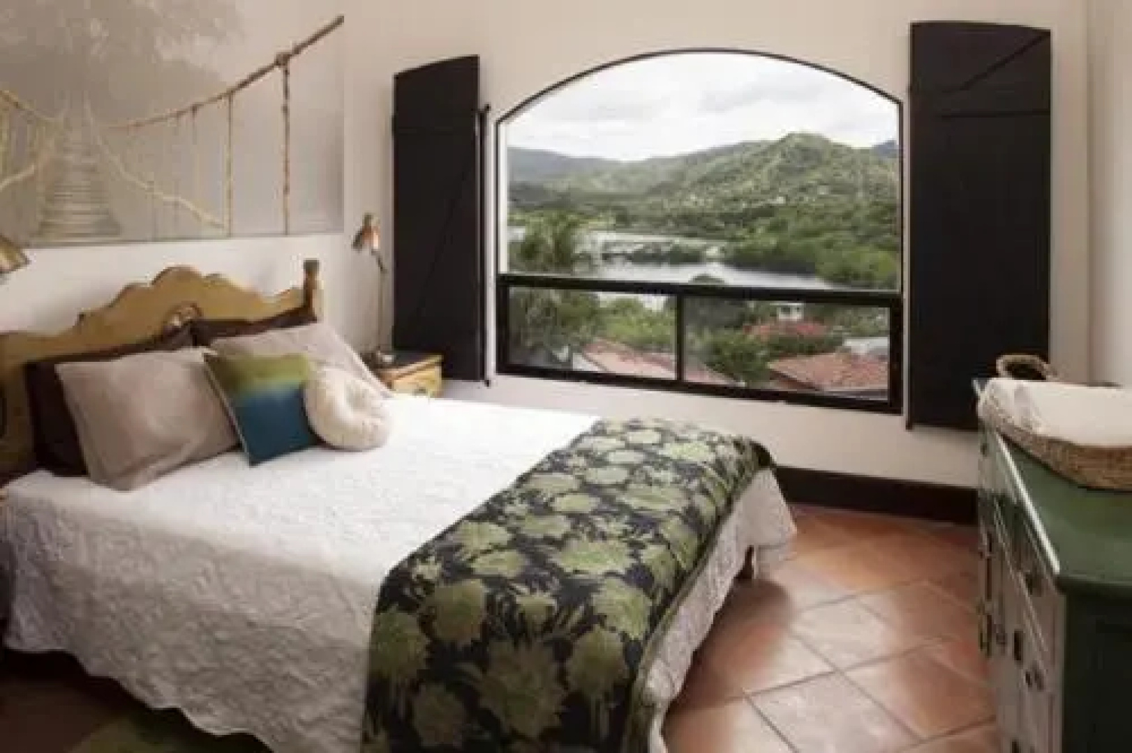 Great Designed Ocean and Mountain view Condo Tres Vista