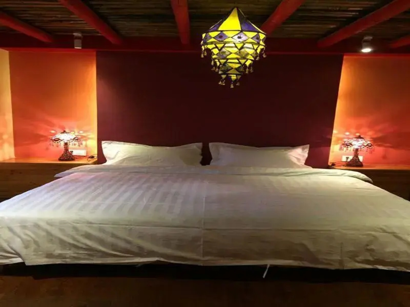 Ruo Chujian Youth Hostel