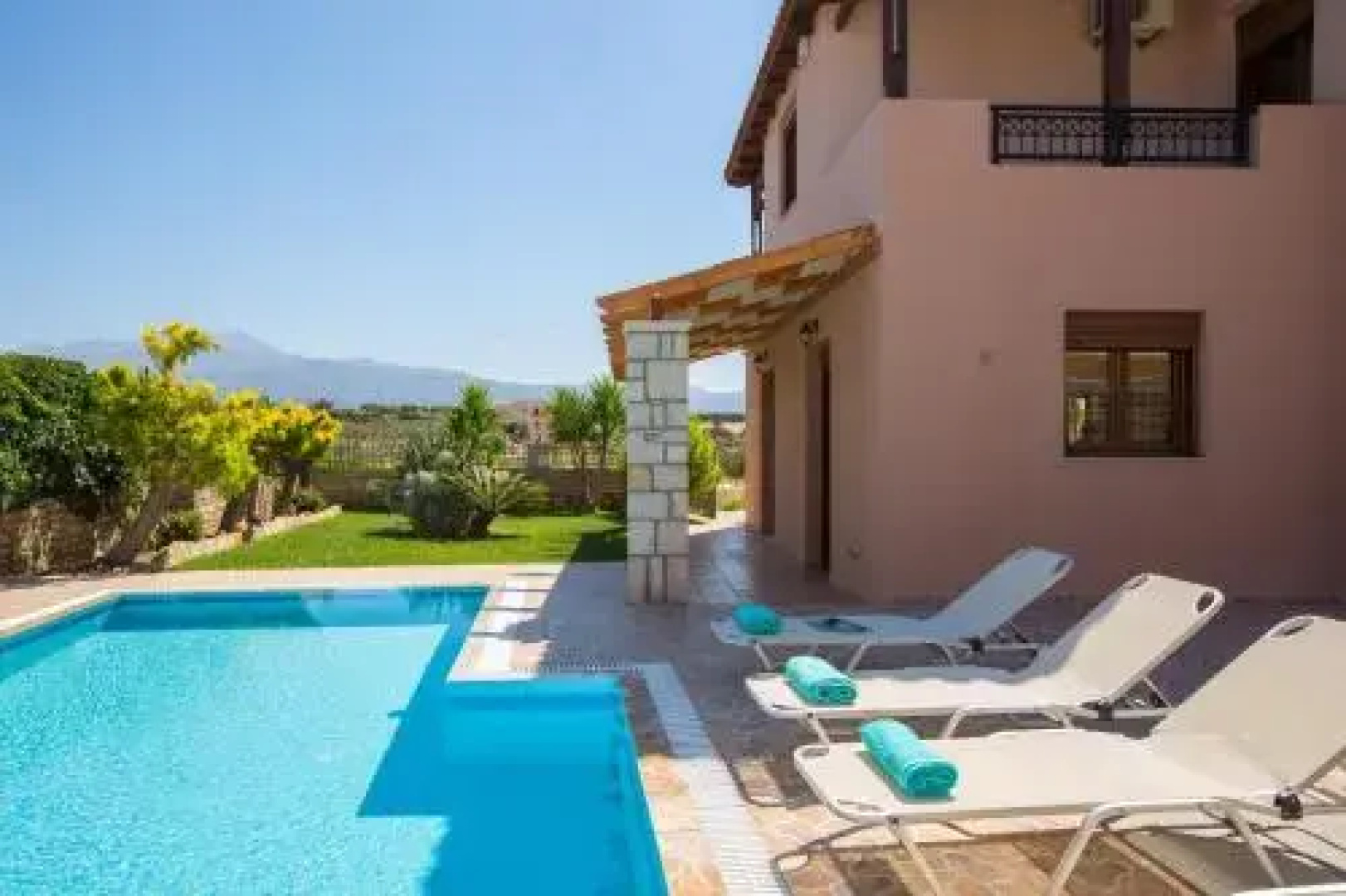 Villas Roumeli