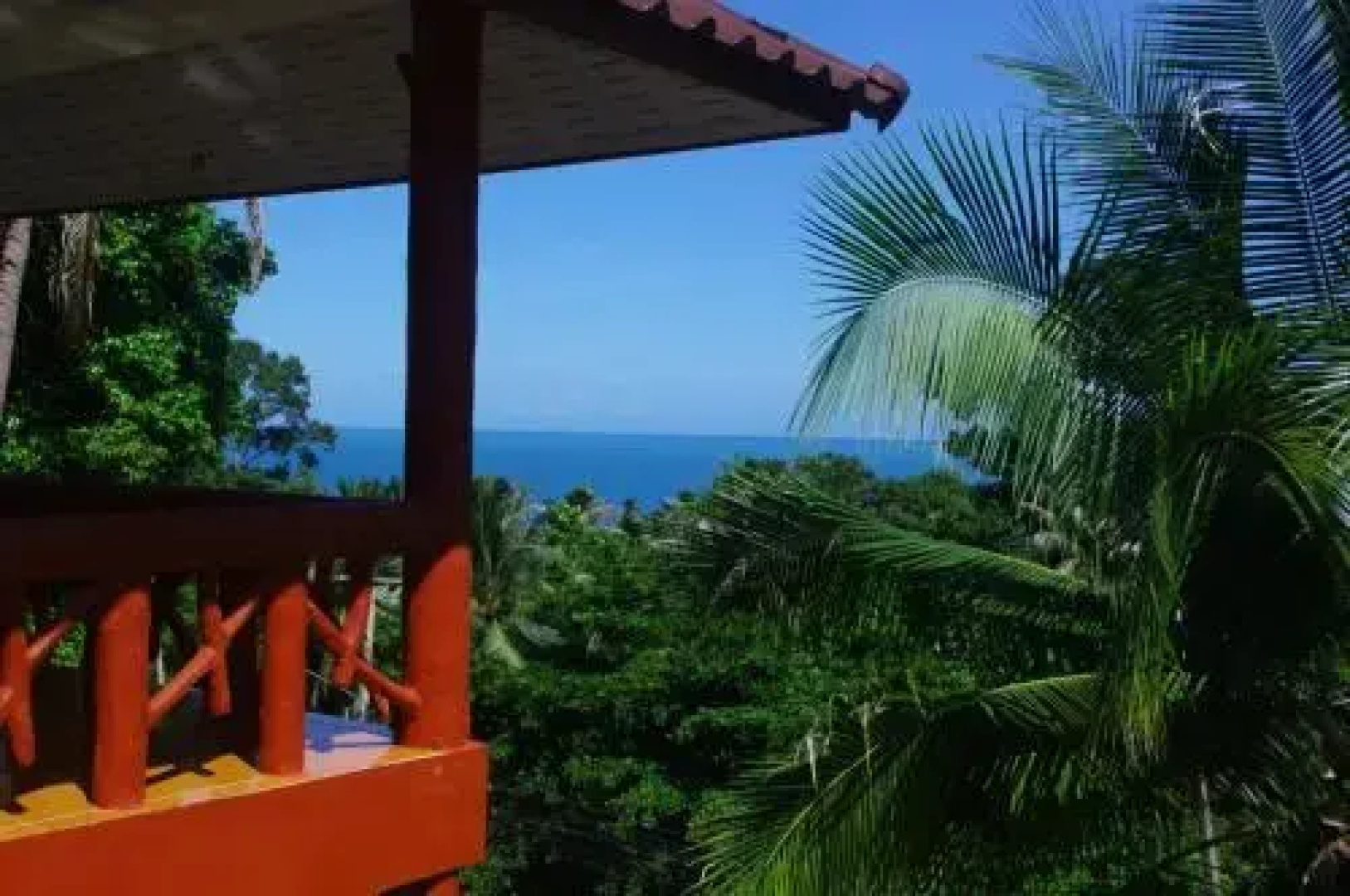 Le Balcon, Haad Yao.