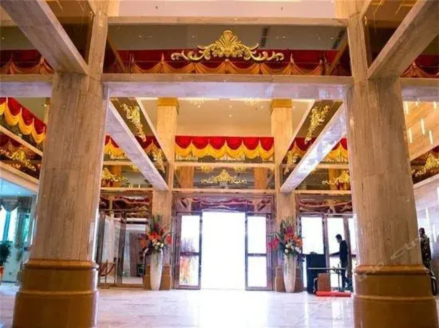 Brilliant Taojing Hotel