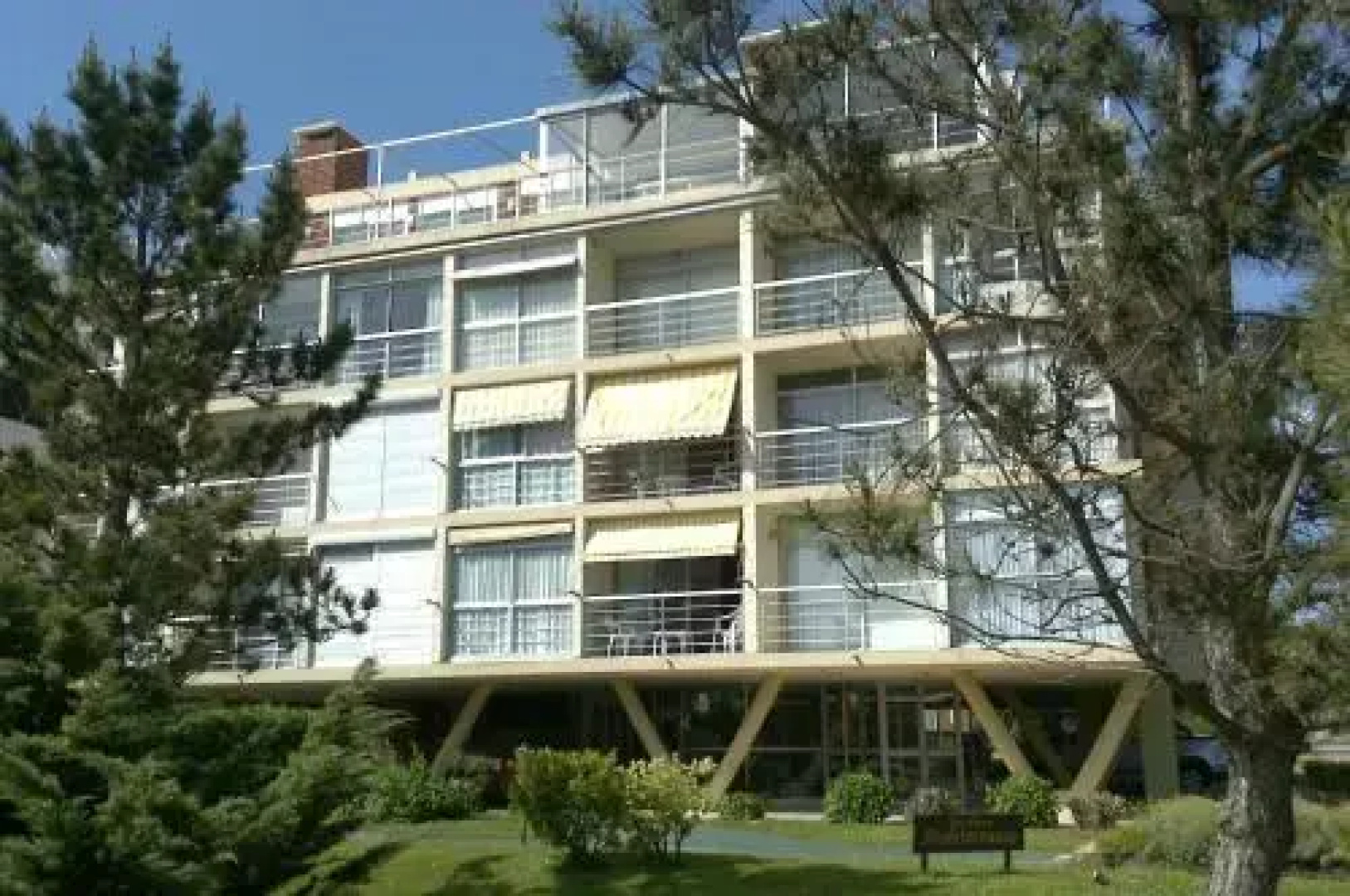 Edificio Mediterraneo
