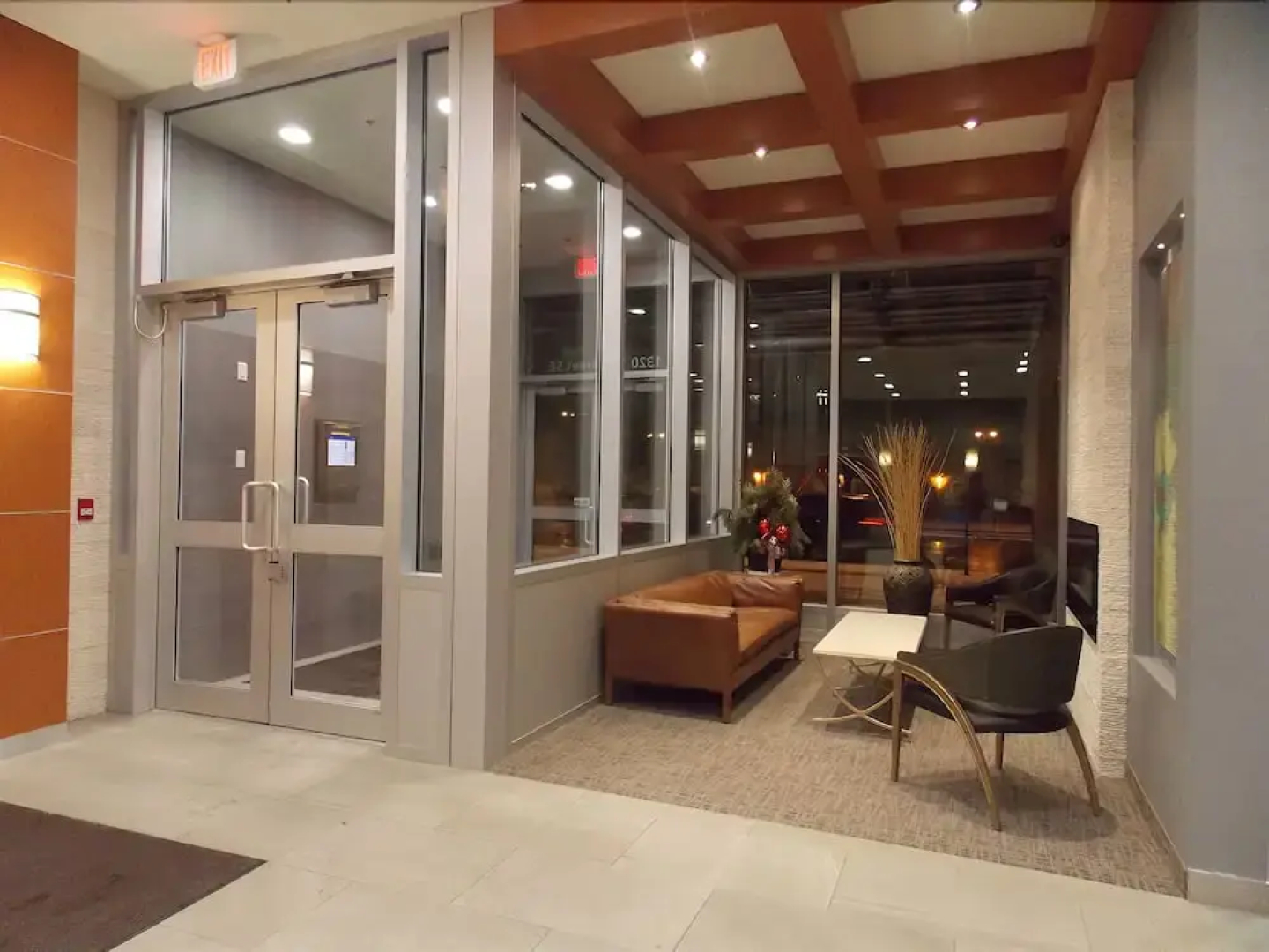 Executive Suites by Roseman - Allura