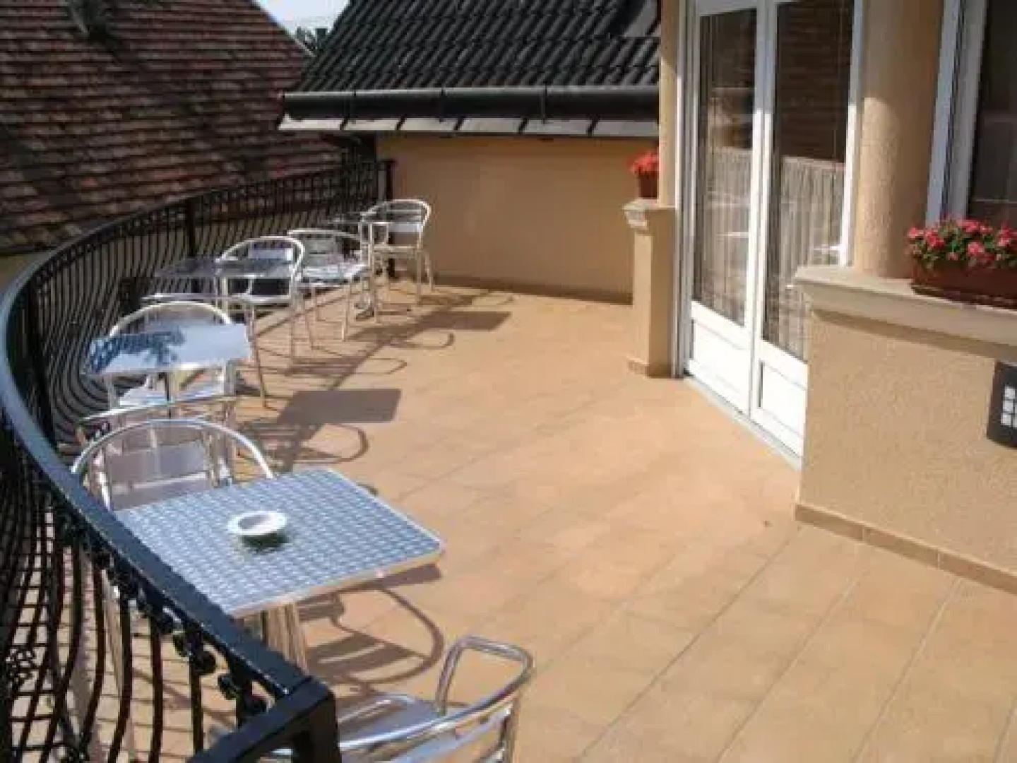 Sungarden Panzio