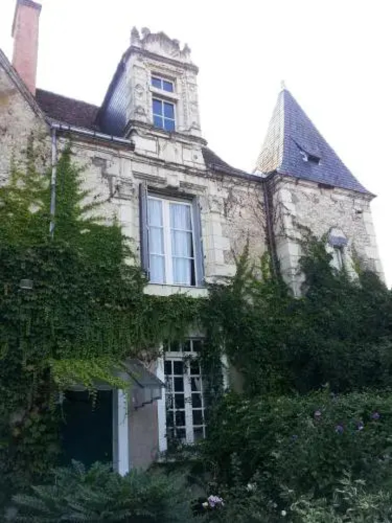 La Maison De La Rive Gauche