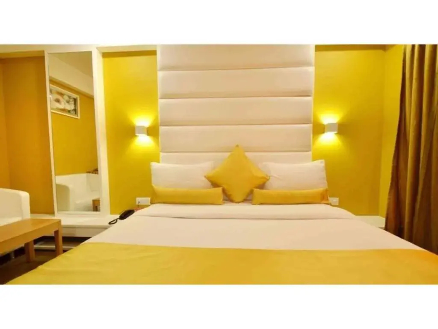 Vista Rooms at Sanwar Road