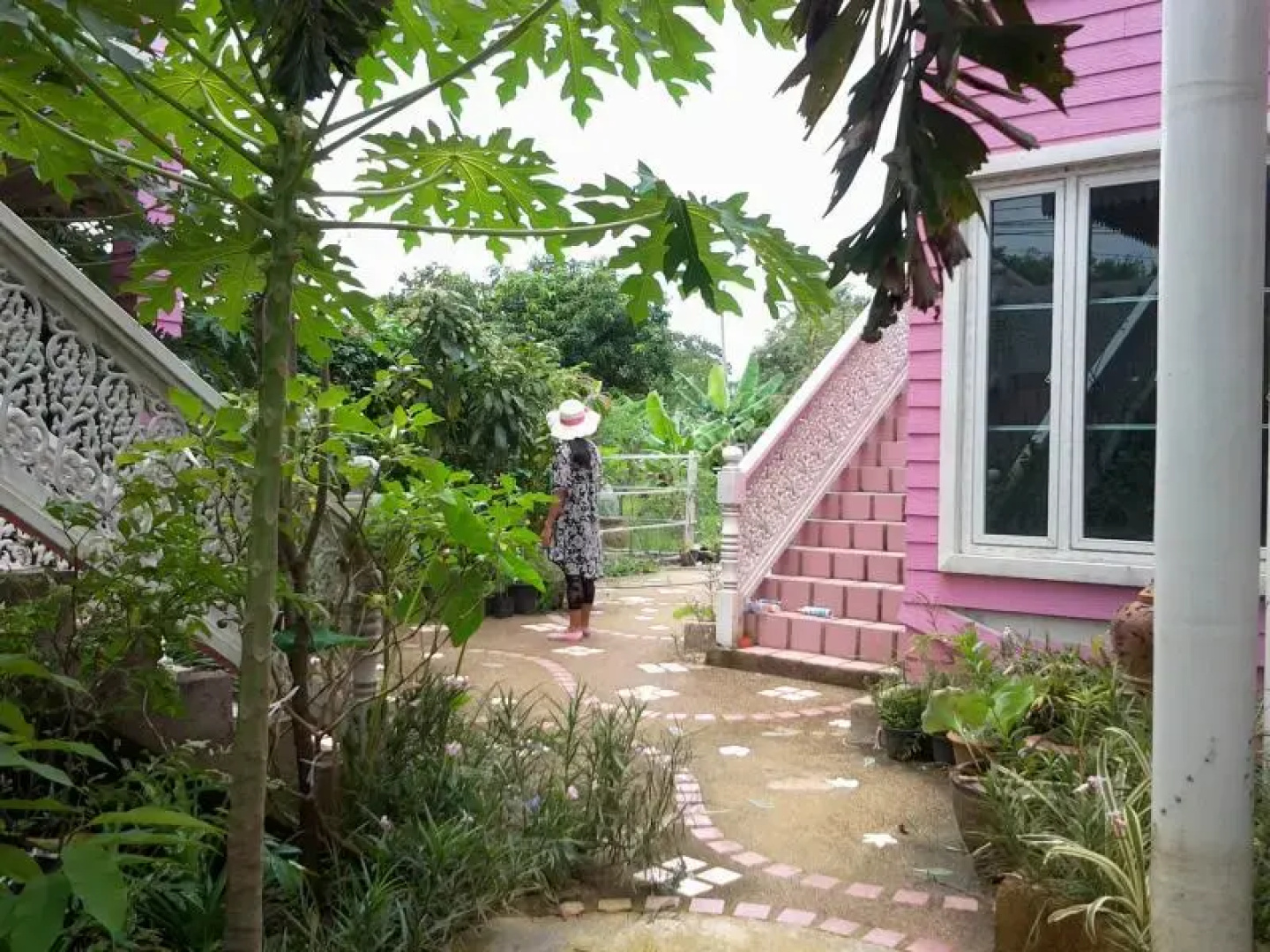 Pathuma Garden and Resort