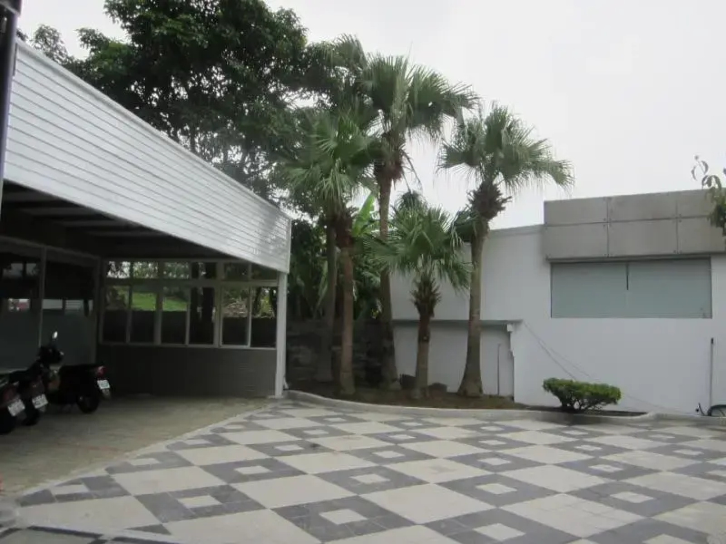 Chien Li Fu Hotel