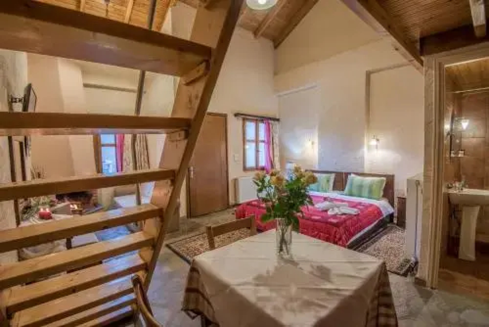 Mesostrati Guesthouse