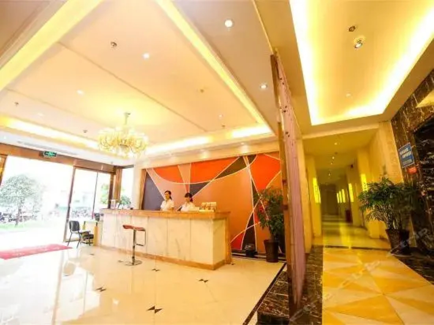 Jinhui Business Hotel CBD Yiling Square Branch