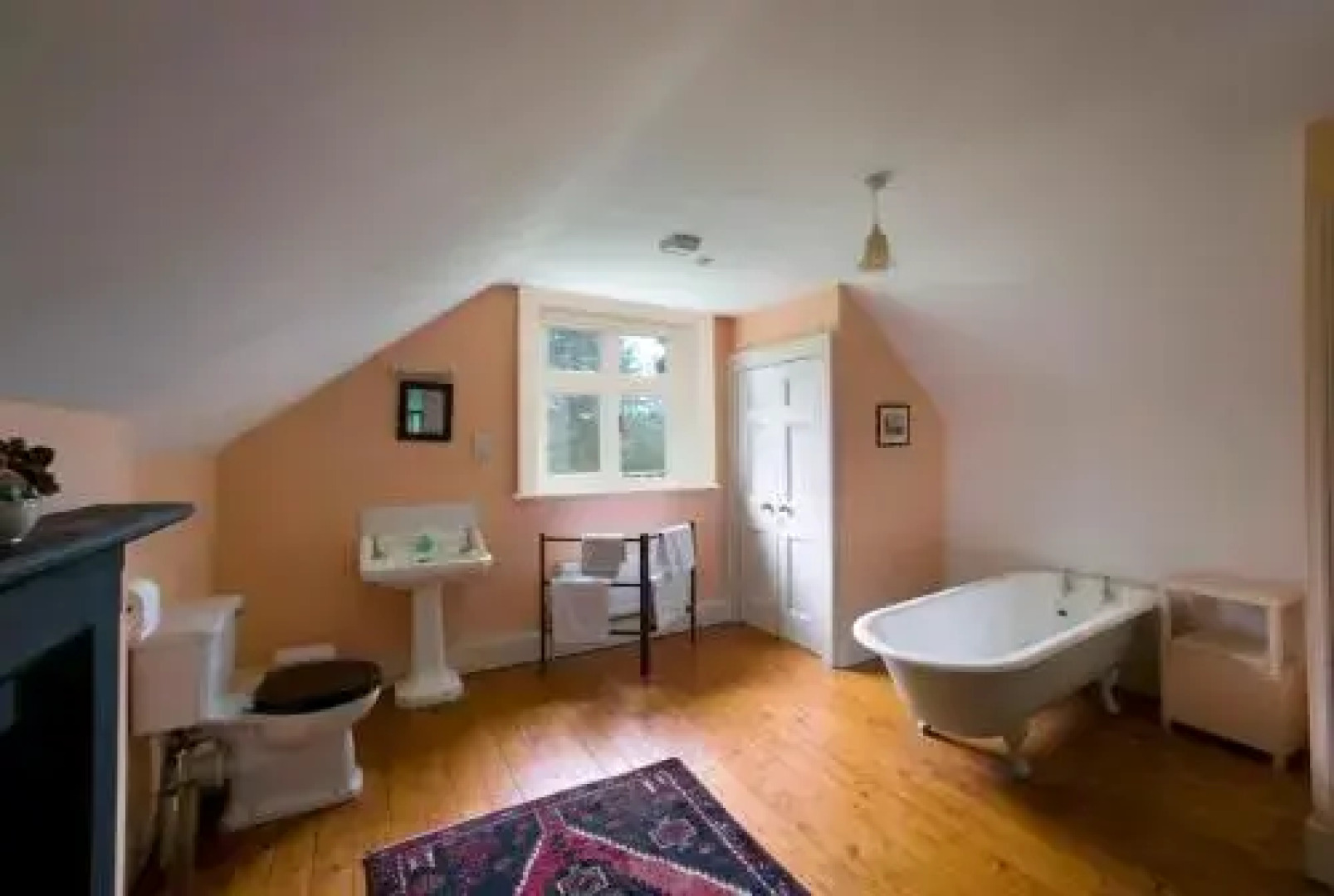Ballealy Cottage