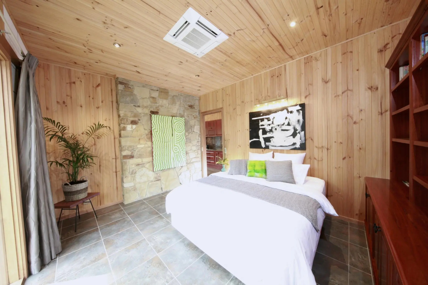 Stonehill Retreat - Private, Secluded, Luxury