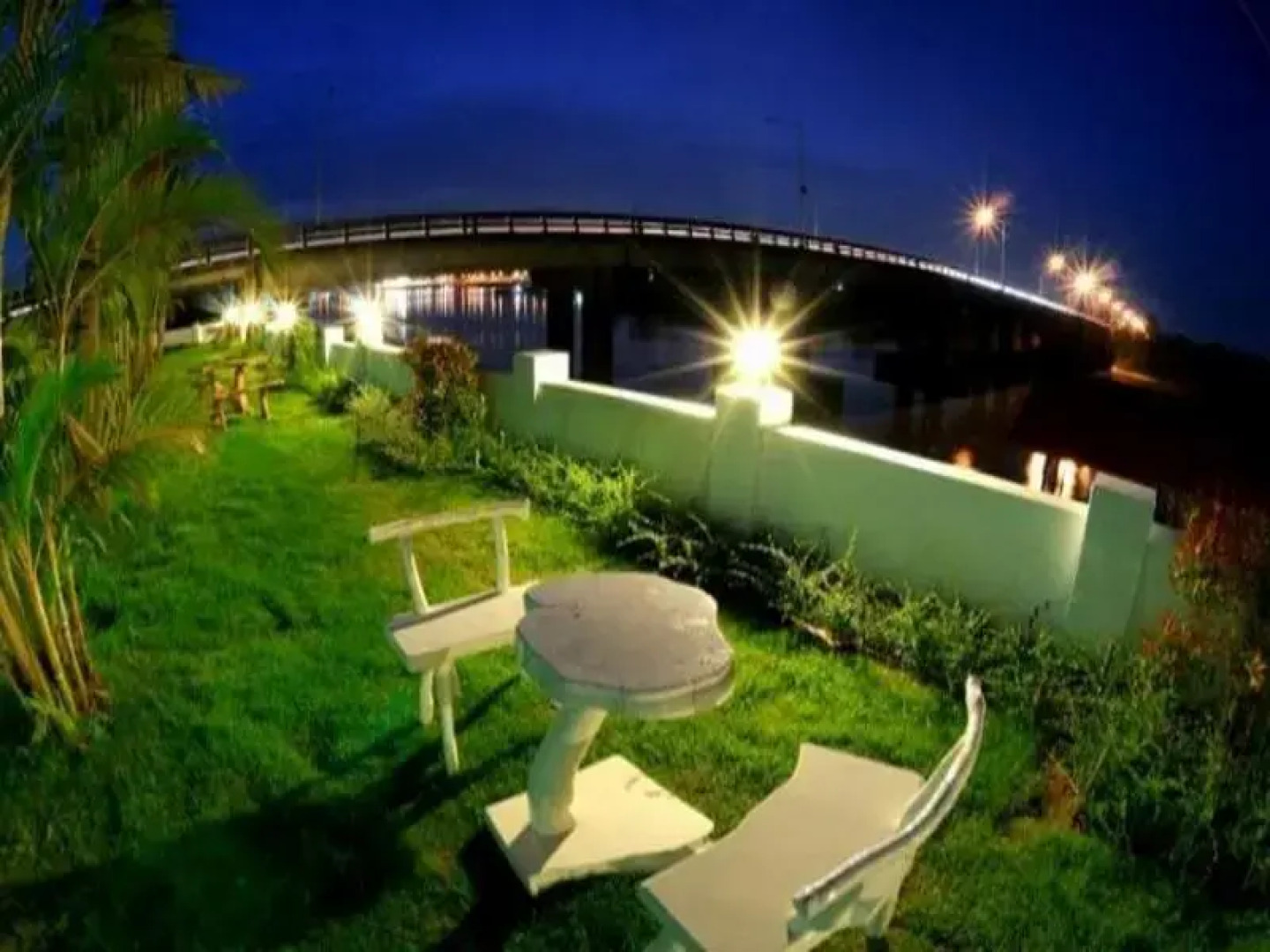 Ingmoon Riverside Resort and Spa