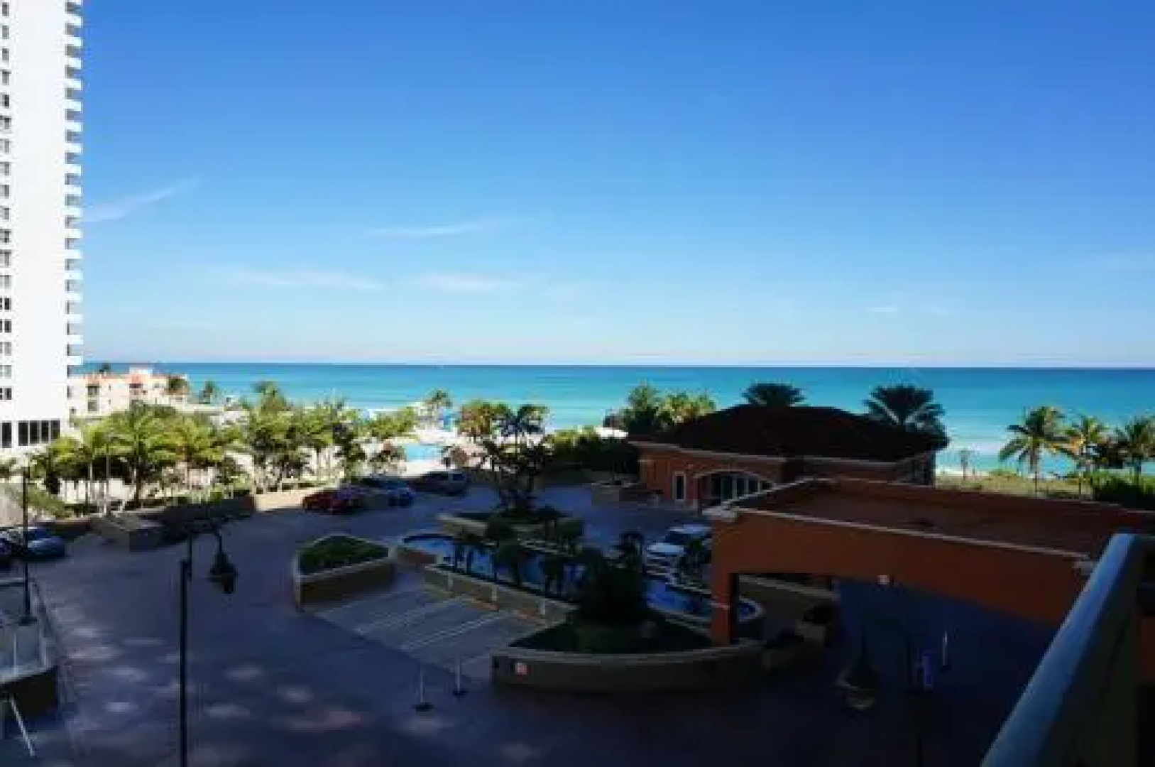2080 Condominium On The Beach