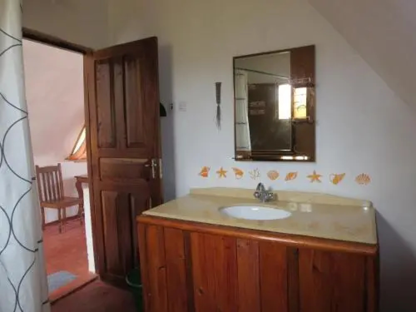 Queen of Sheba Beach Lodge