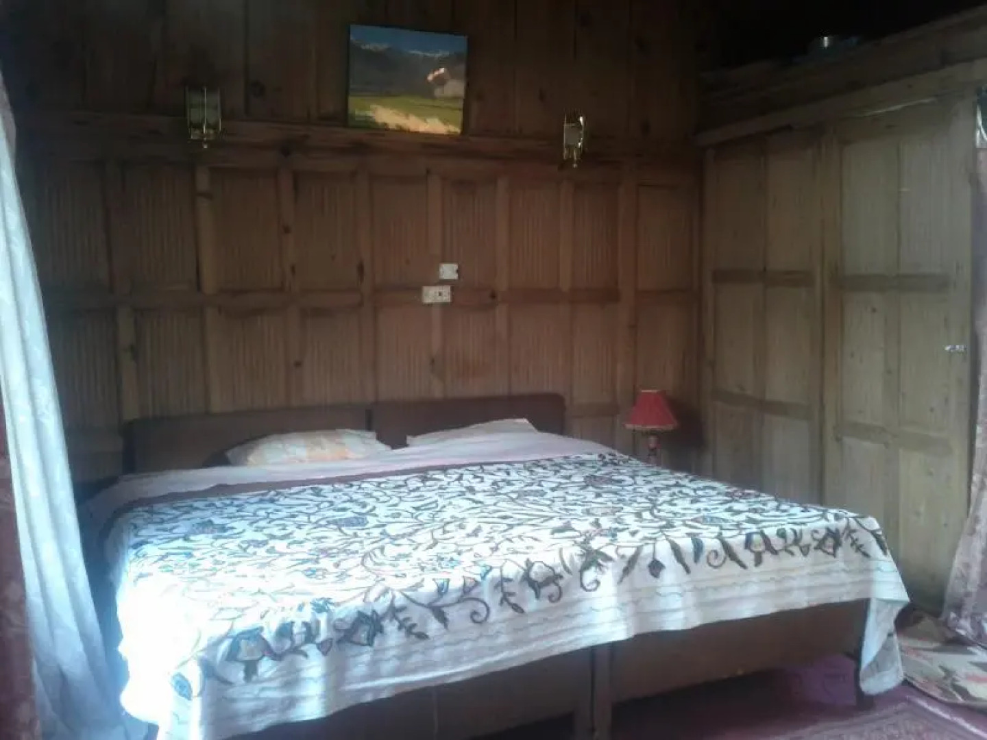 Humayun Palace Houseboat