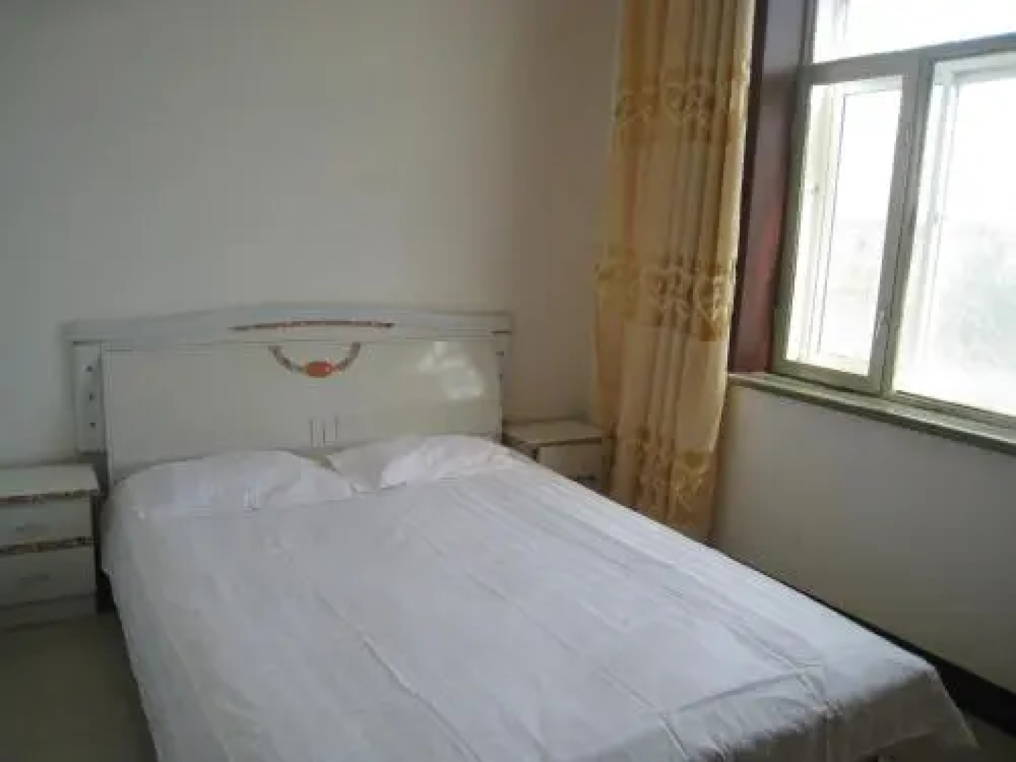Autumn Populars Family Guesthouse