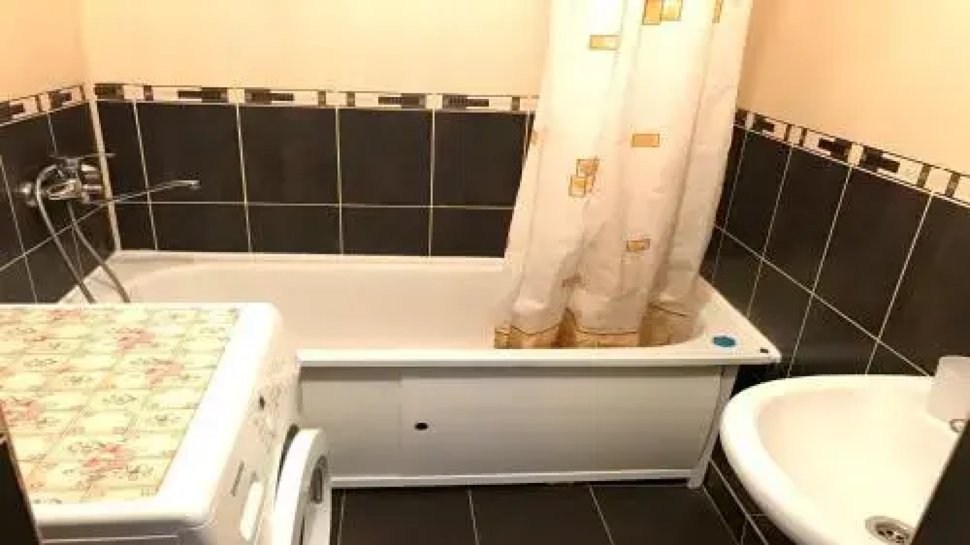 Semeynie Apartments Krymskaya 112