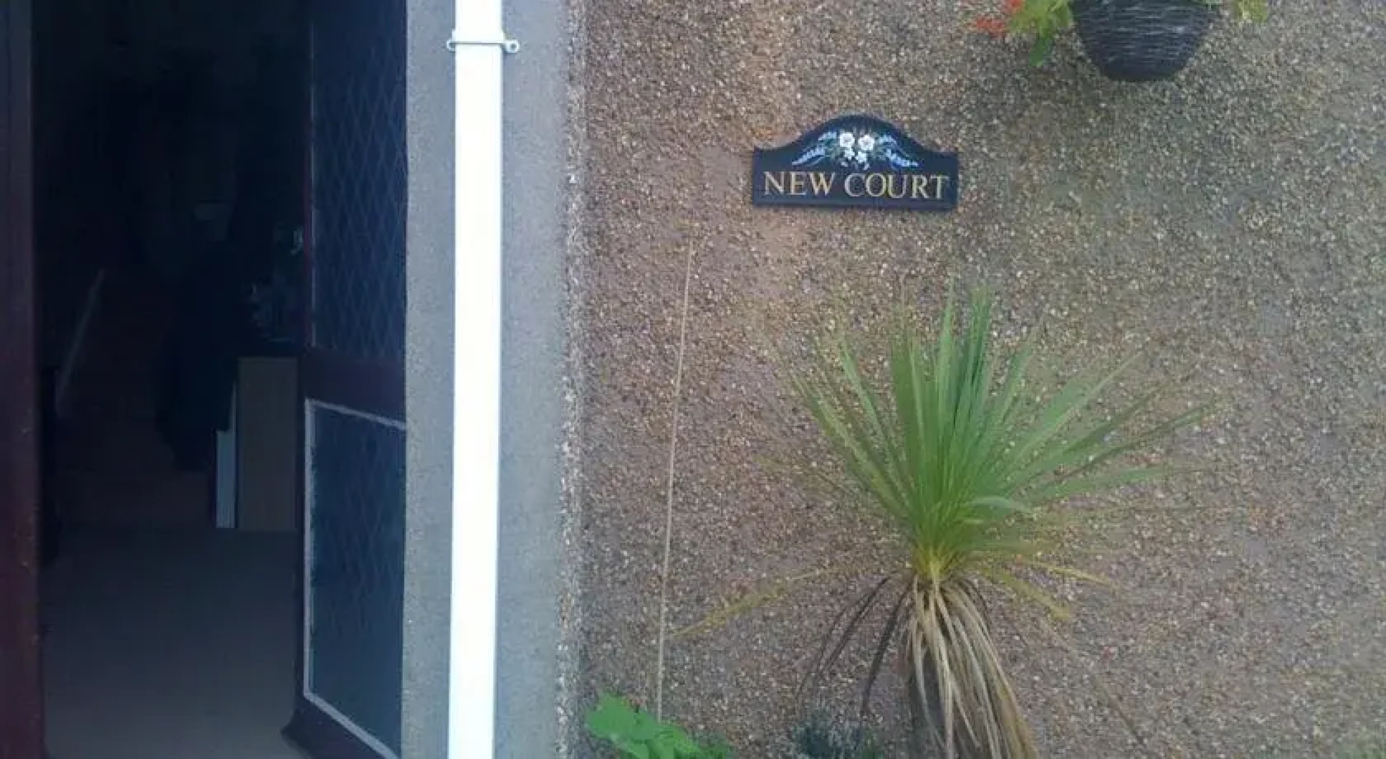 Newcourt B & B