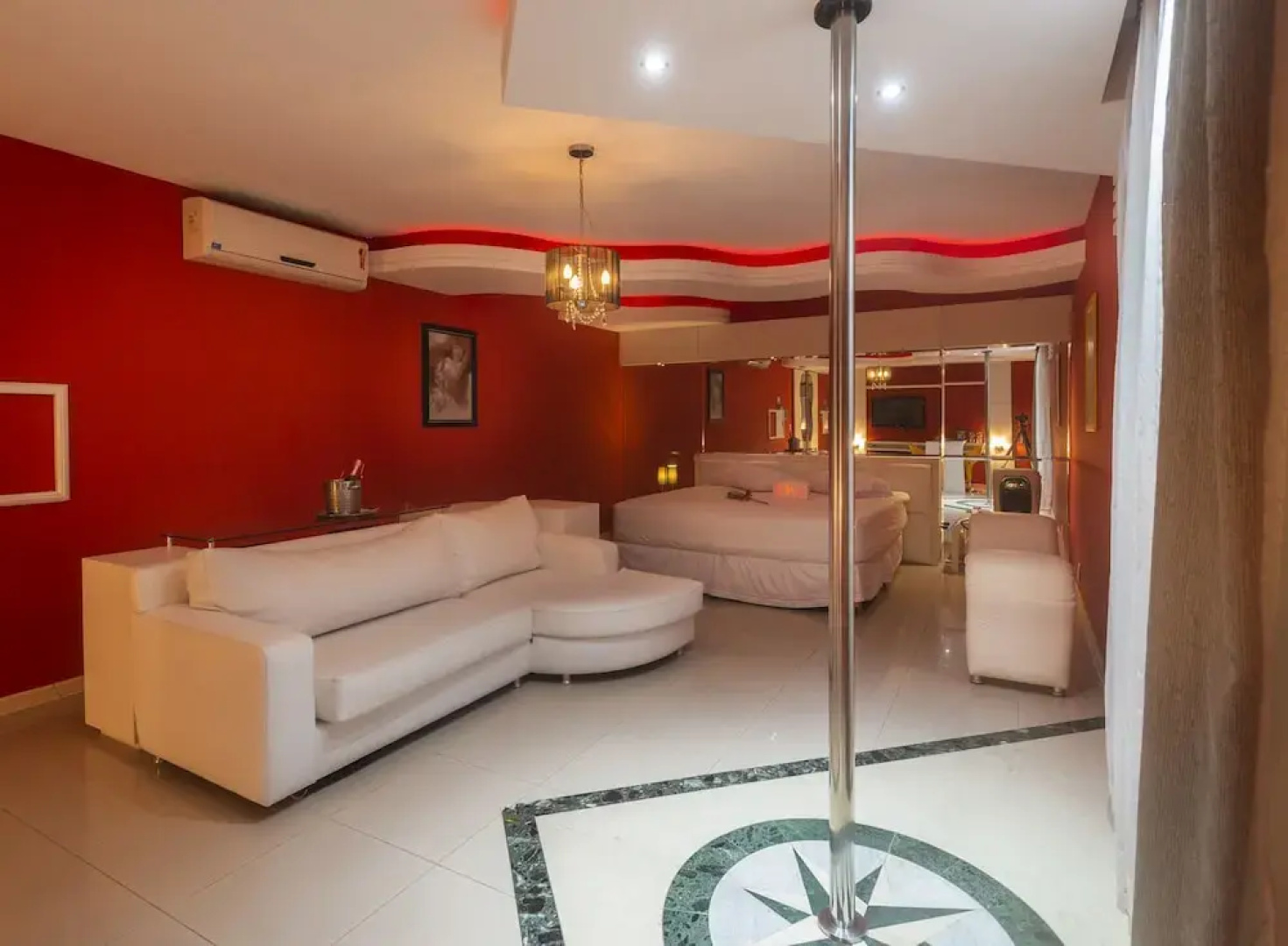 Motel 2001 - Adults Only
