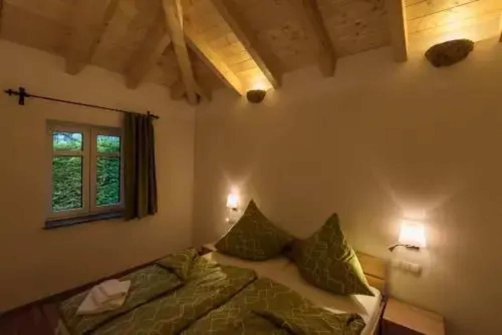 "Wohnen im Garten der Sinne"