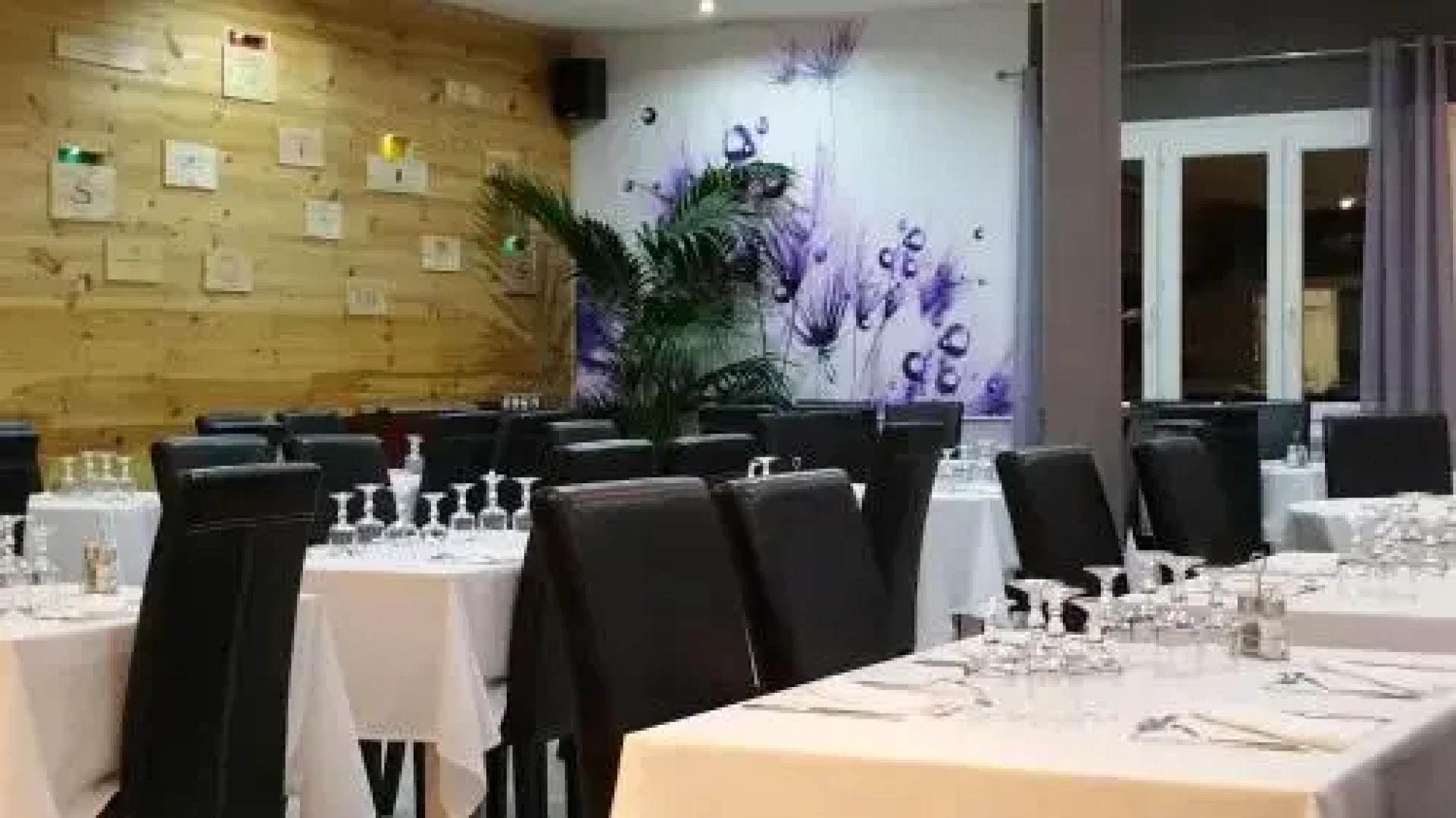 Hôtel Restaurant Les Lavandins