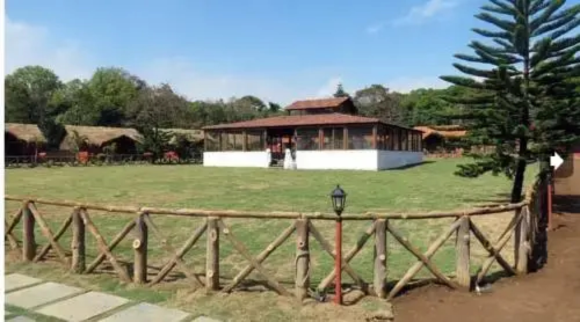 Shangri-La Jungle Village Resort