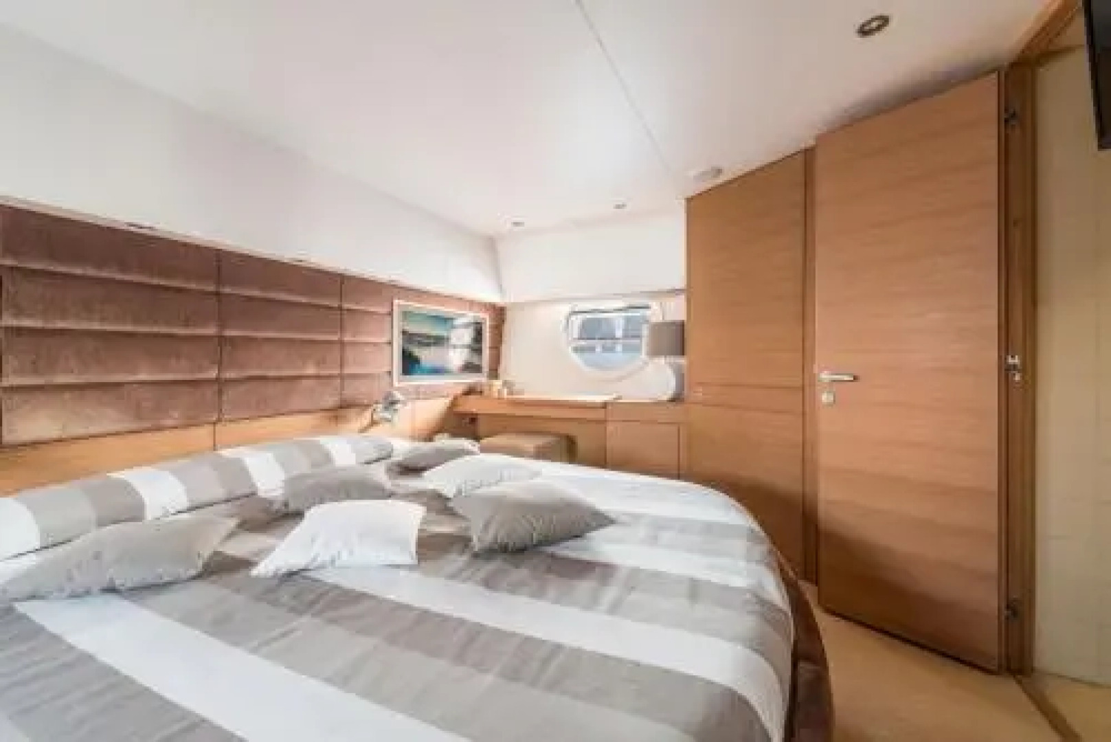 Capasecca Luxury Yacht