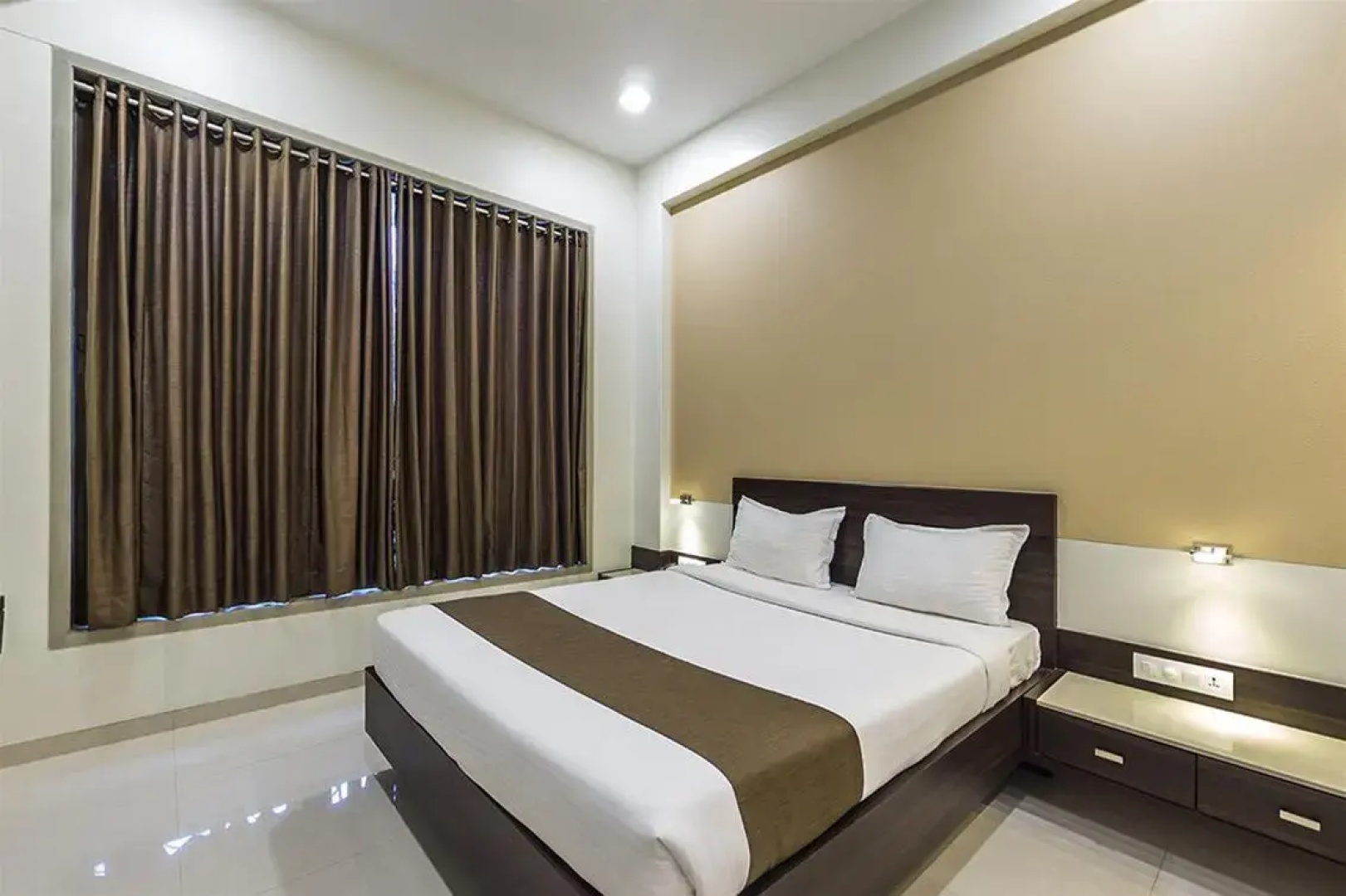 Hotel Three Leaves