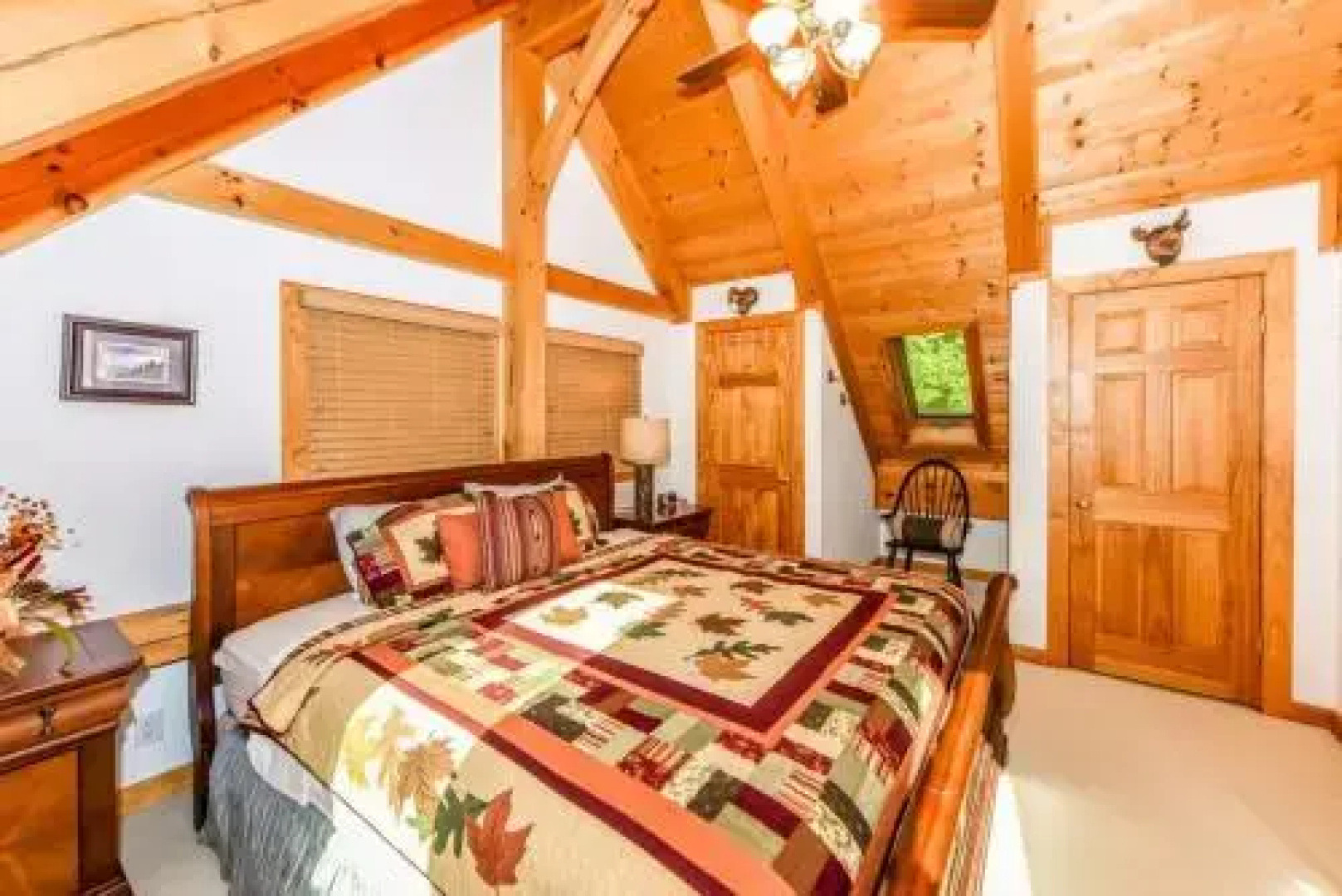 Blueberry Cottage - 4 Br home by RedAwning