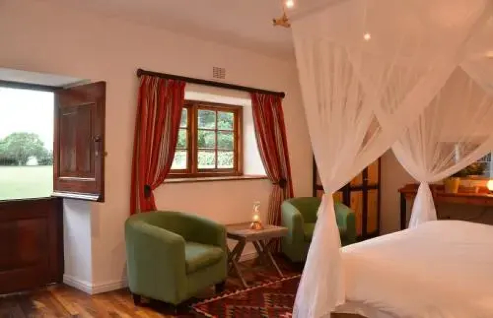 De Hoop Suites