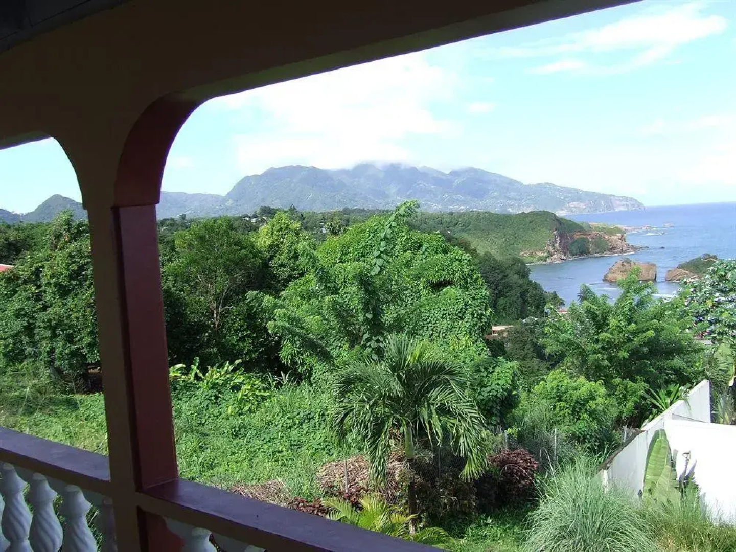 Dominica's Sea View Apartment