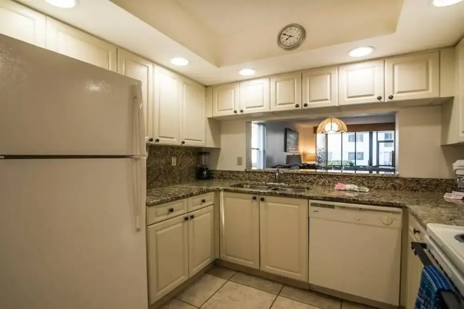 Shorewalk Vacation Condo 15 minutes to Bradenton Beach Entire Condo