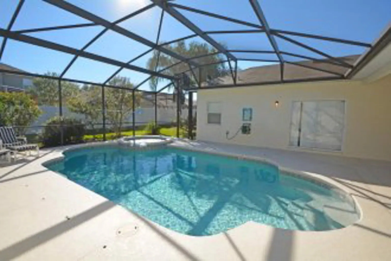 642 Summer Dream 4 Br villa by RedAwning