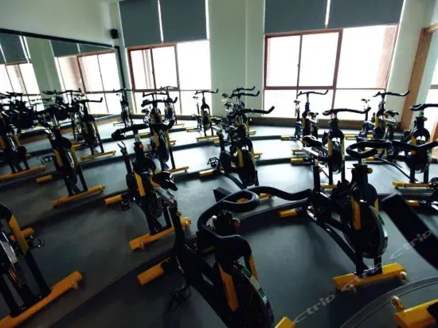 Haining Ruiqi Hotel