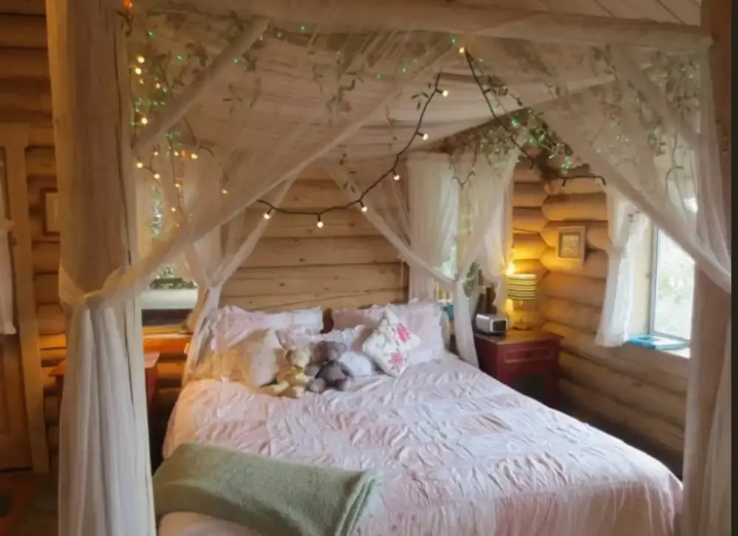 Log Cabin at Lynx Creek Farm