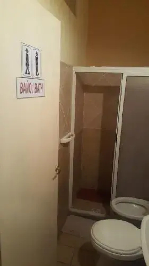 Backpackers Hostel & Cocktails