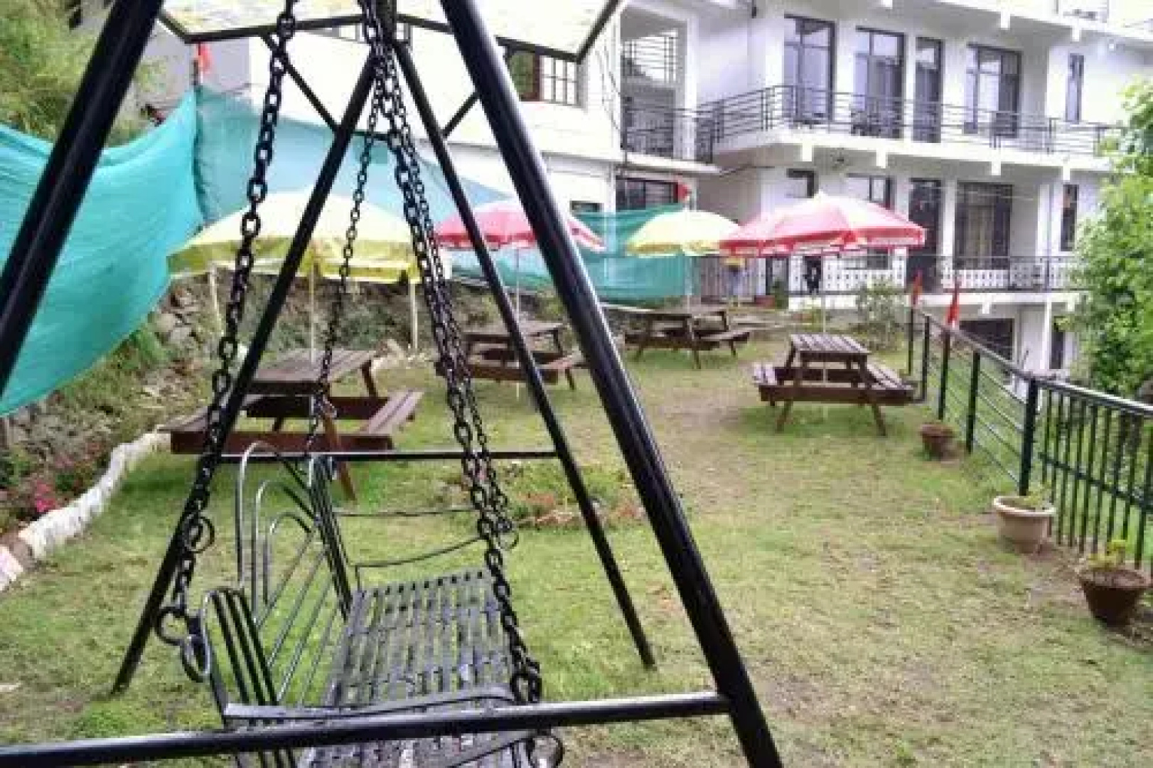 Hotel Whitemushroom Kasauli