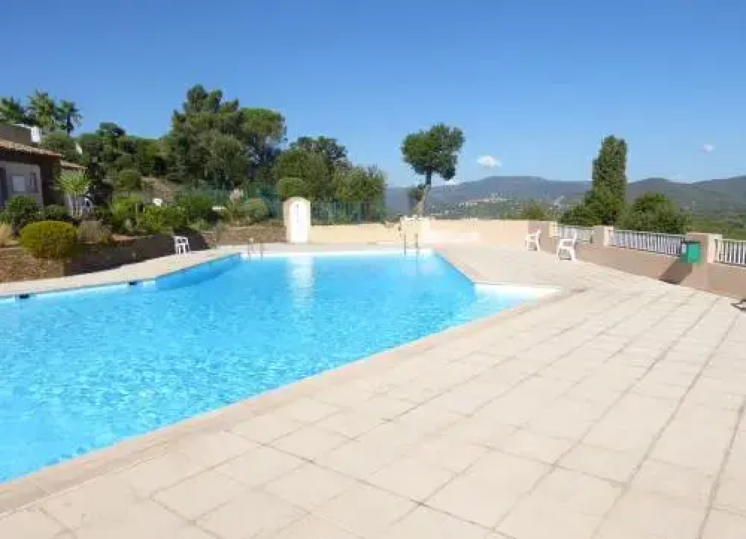 Ferienhaus mit Blick auf Grimaud