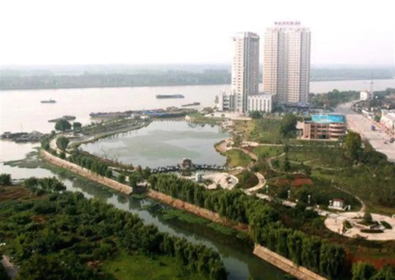 Xuyisizhou Junyue Hotel