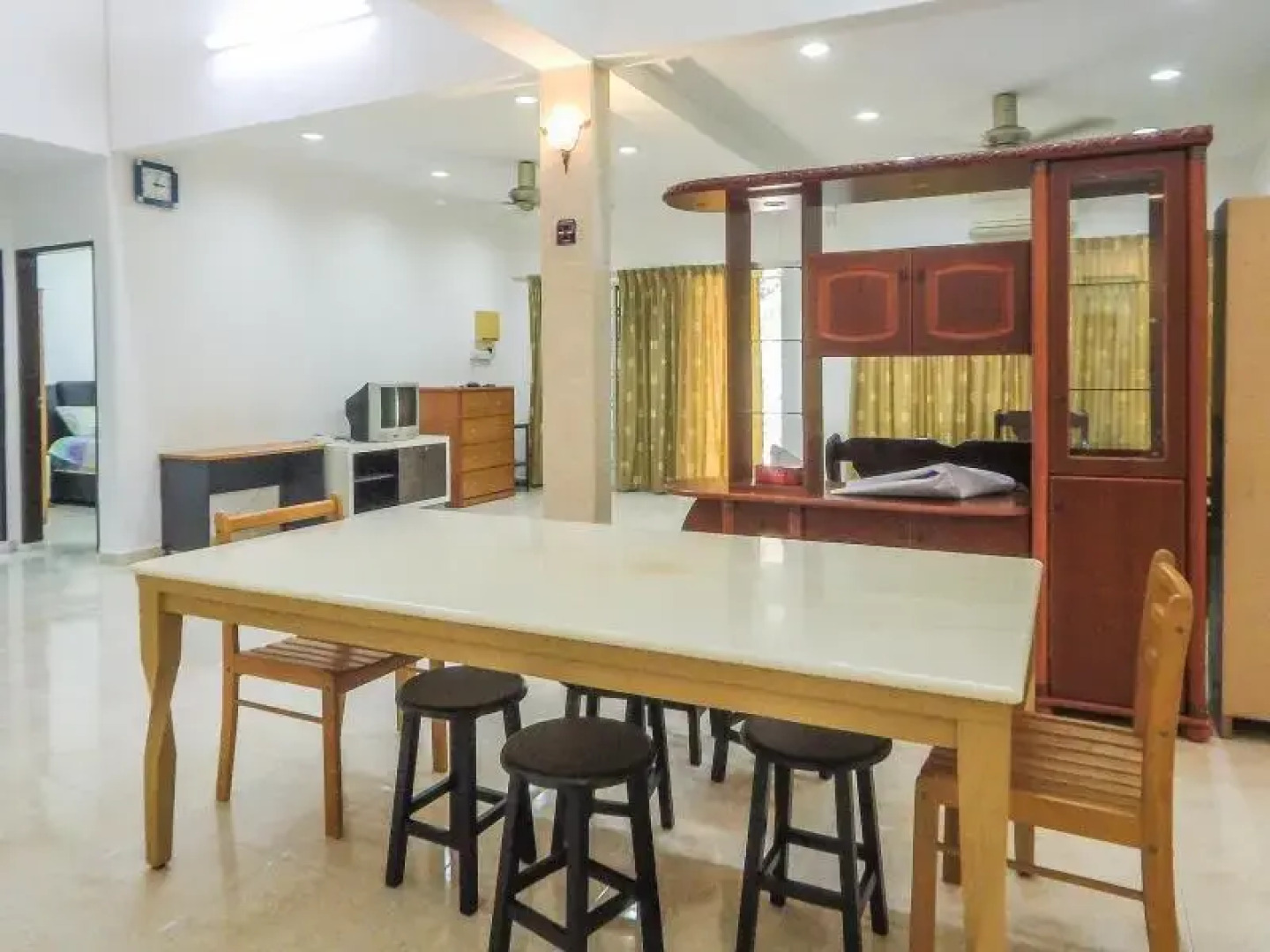 715 Kluang Holiday Home