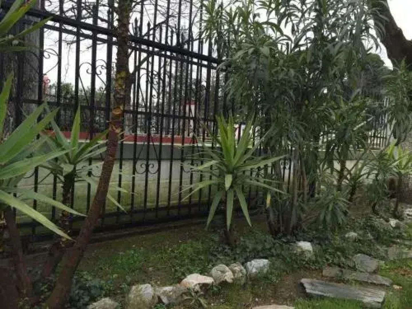 Litsa Haus Estate Residences