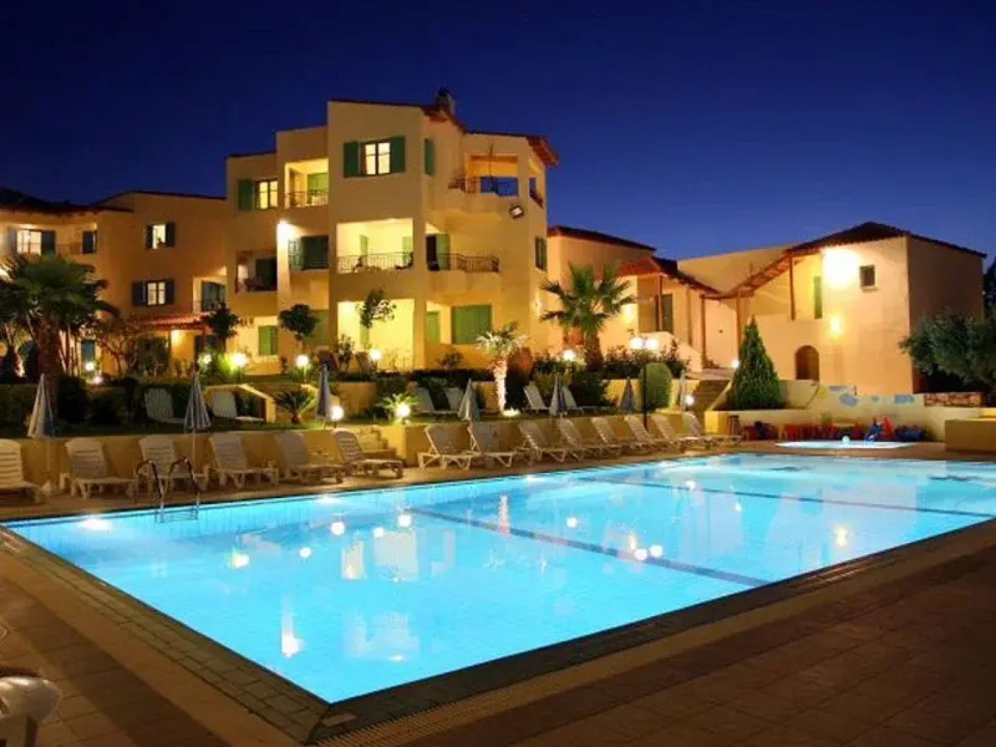 Silvia Apartments Hotel