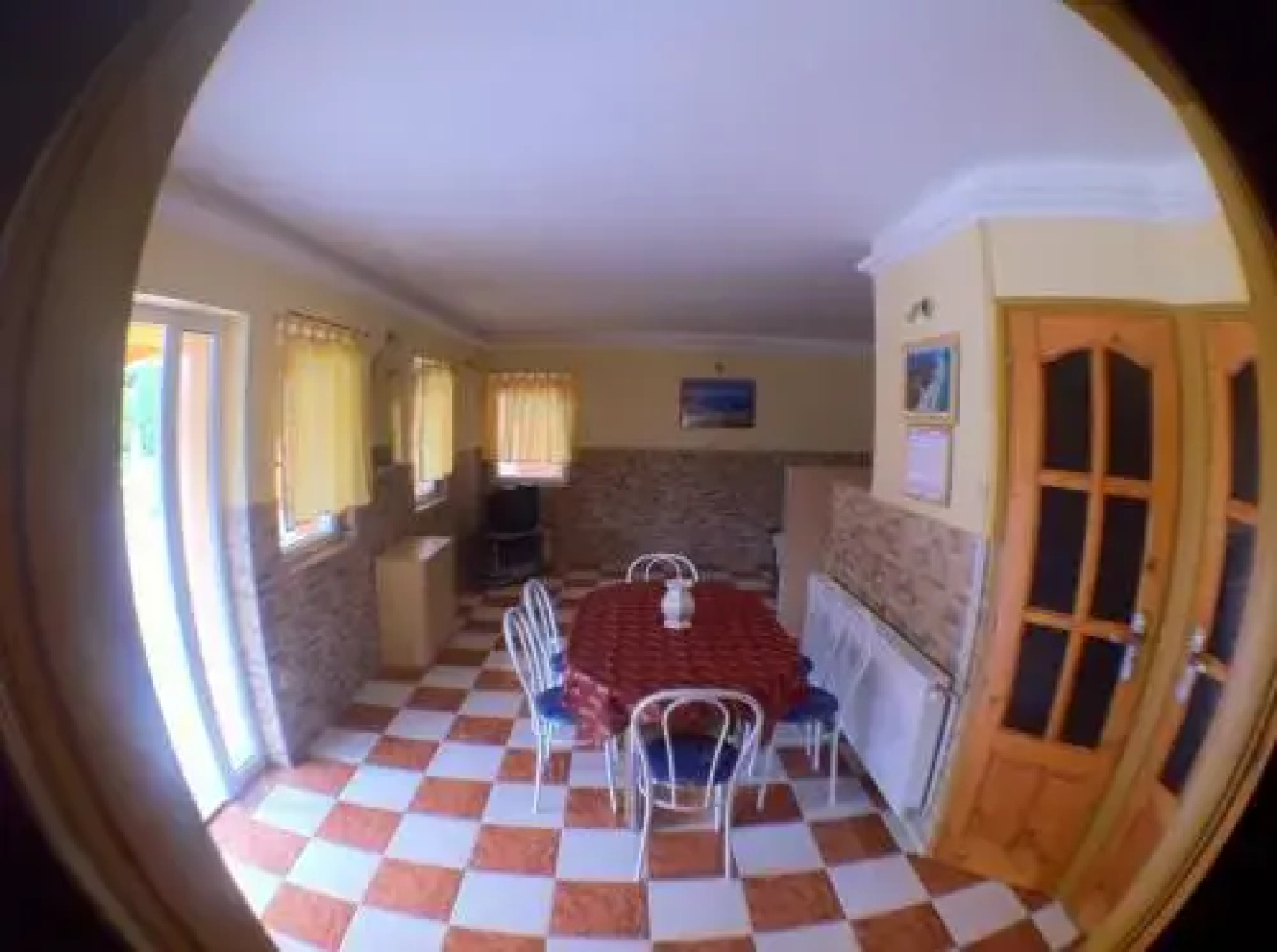 Granada Medencés Apartmanház