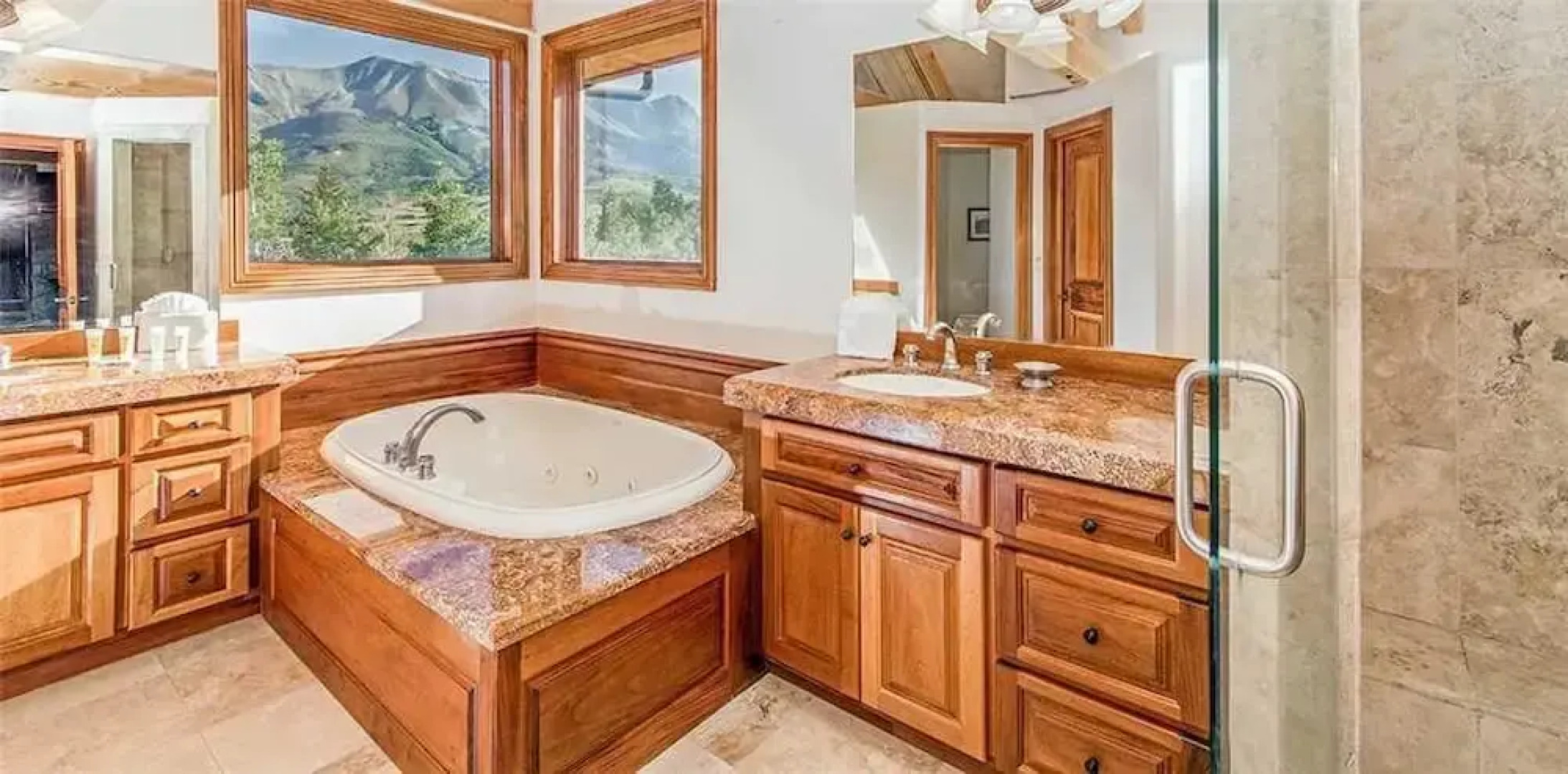 Lodge ON THE Point by Exceptional Stays