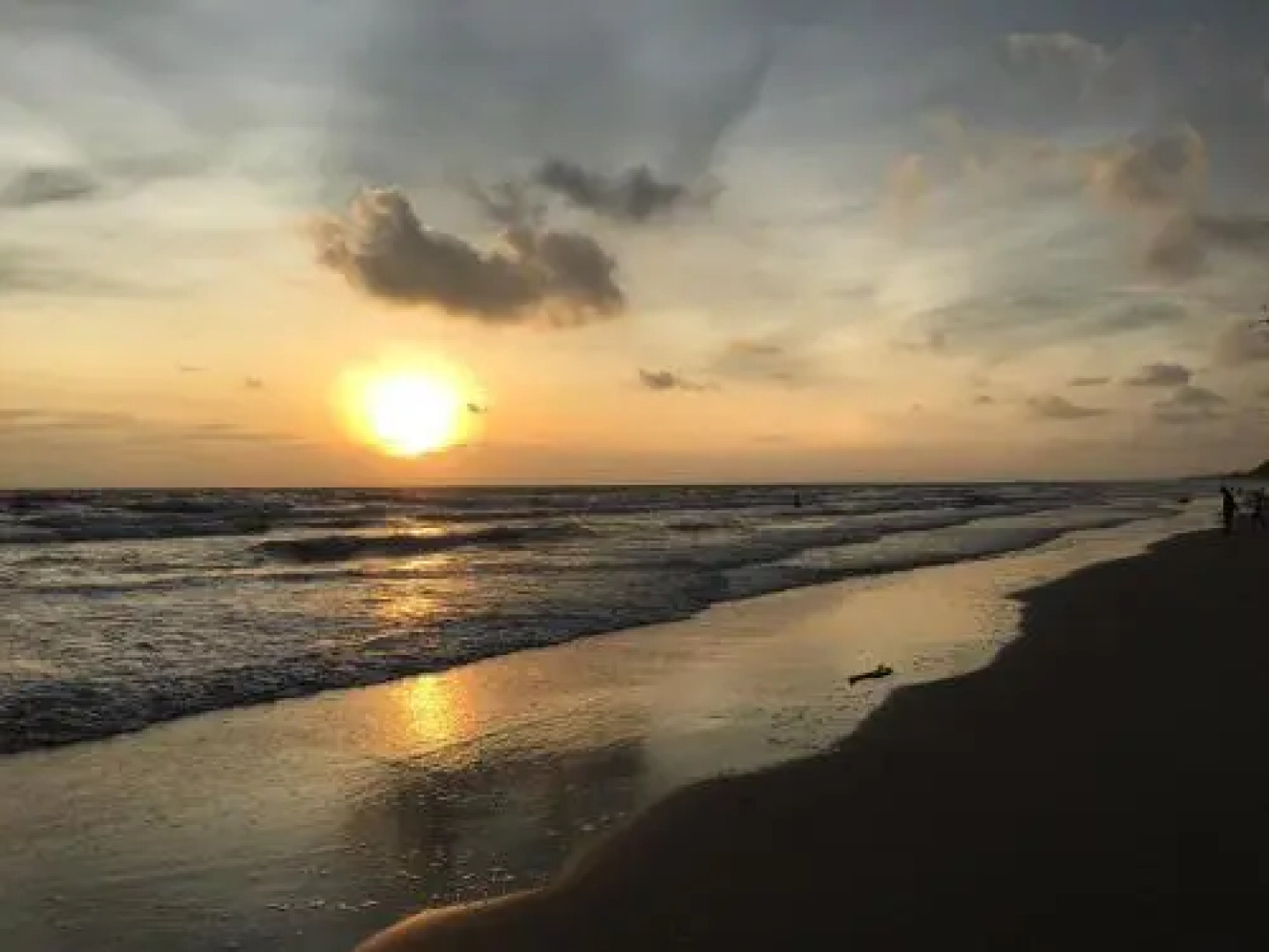 Rayong Condochain By Rainbow