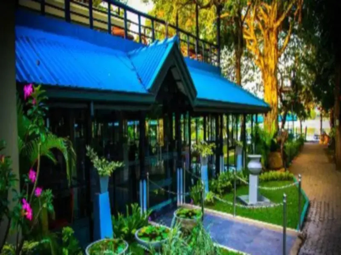 Randiya Hotel